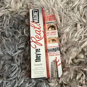 Benefit they’re real magnet mascara